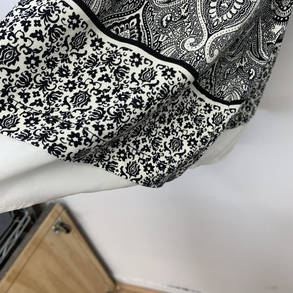 Rose & Olive Blouse 1X Pull Over Printed  Stretch 3/4 Sleeve Classic Office Work - Picture 4 of 9